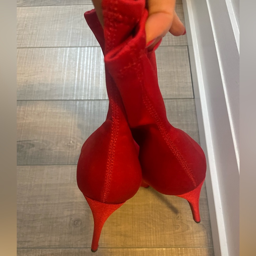 Boots red silk - Picture 10 of 13
